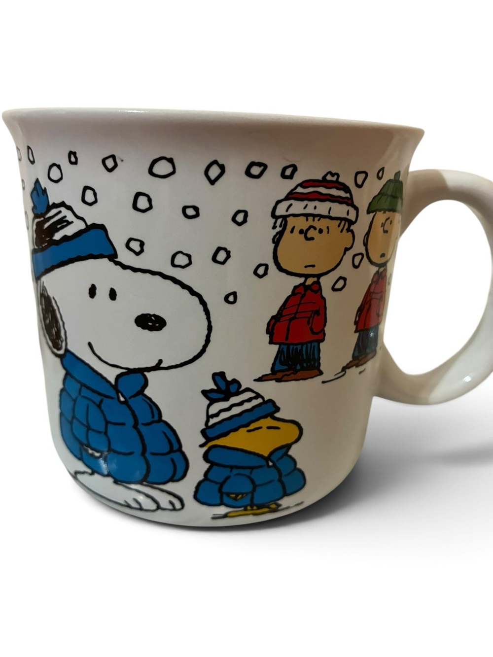Peanuts Snoopy Winter Christmas Mug Blue Puffer Jacket Charlie Brown Linus 18oz